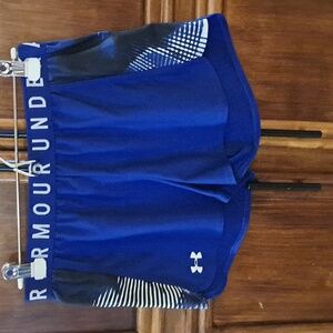 Under Armour Shorts Size M